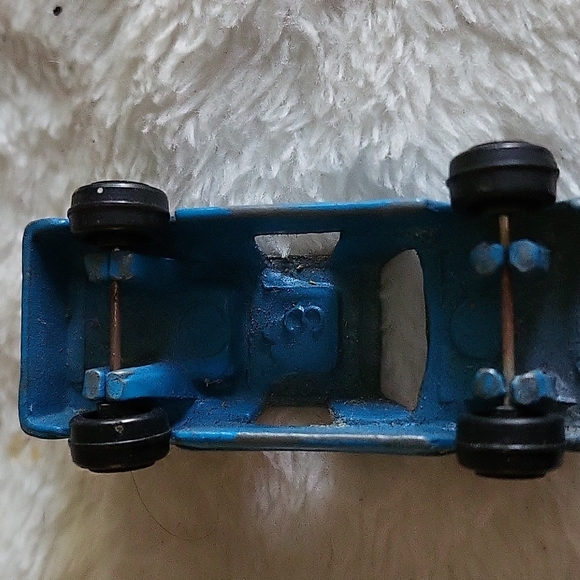 Vintage Tootsie Car - Picture 5 of 5